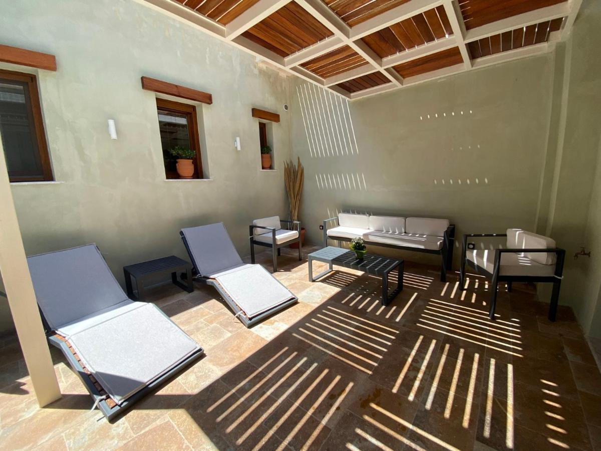 Andros 4 All Seasons Villas&Suites - Agios Nikolas street Ormos  Exterior foto